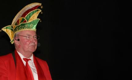 Headerimage - Initiator und Träger des ersten Häuptlingsordens Helmut Schwehm